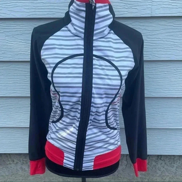 Lululemon Track Attack Jacket - Picture 4 of 10
